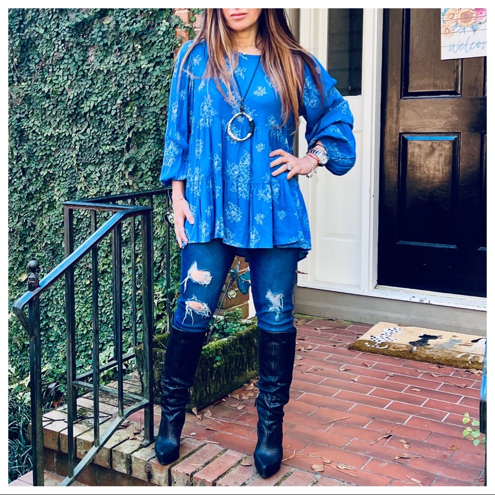 Blue Floral Women's Top - Picture 2 of 6